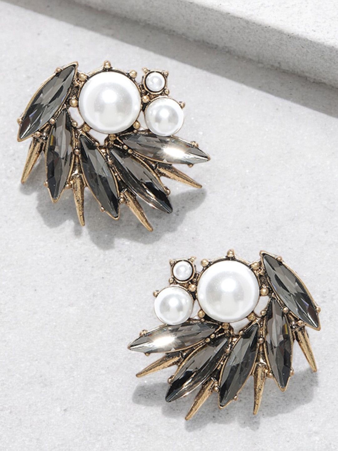 

OOMPH Crystal Studded Floral Studs, Gold