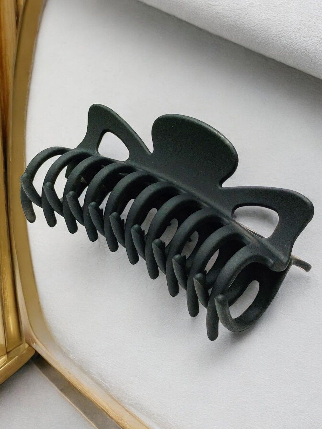 

OOMPH Women Large Butterfly Shape Claw Clip, Black