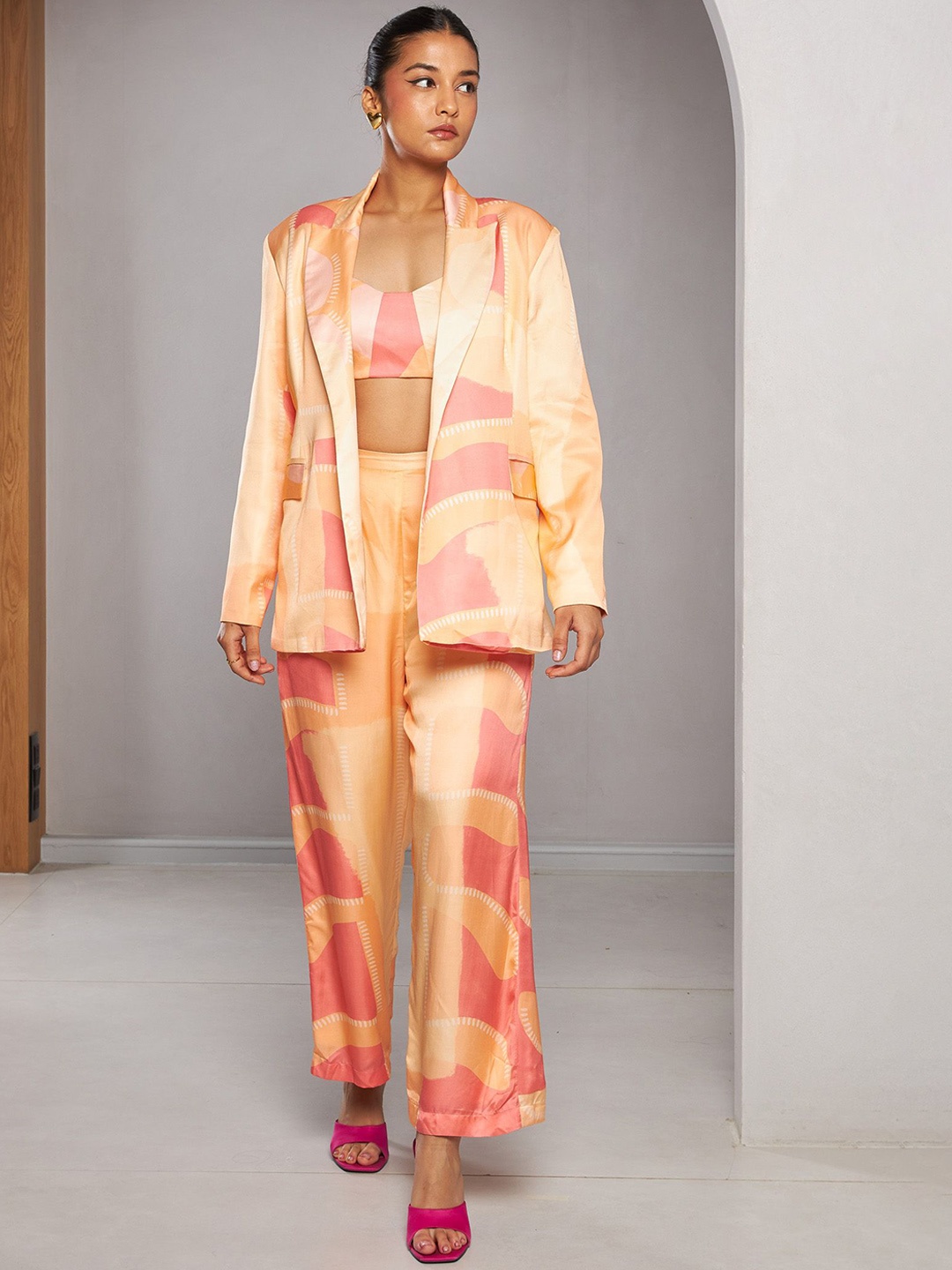 

Vedika M Printed Top With Trousers & Jacket, Orange