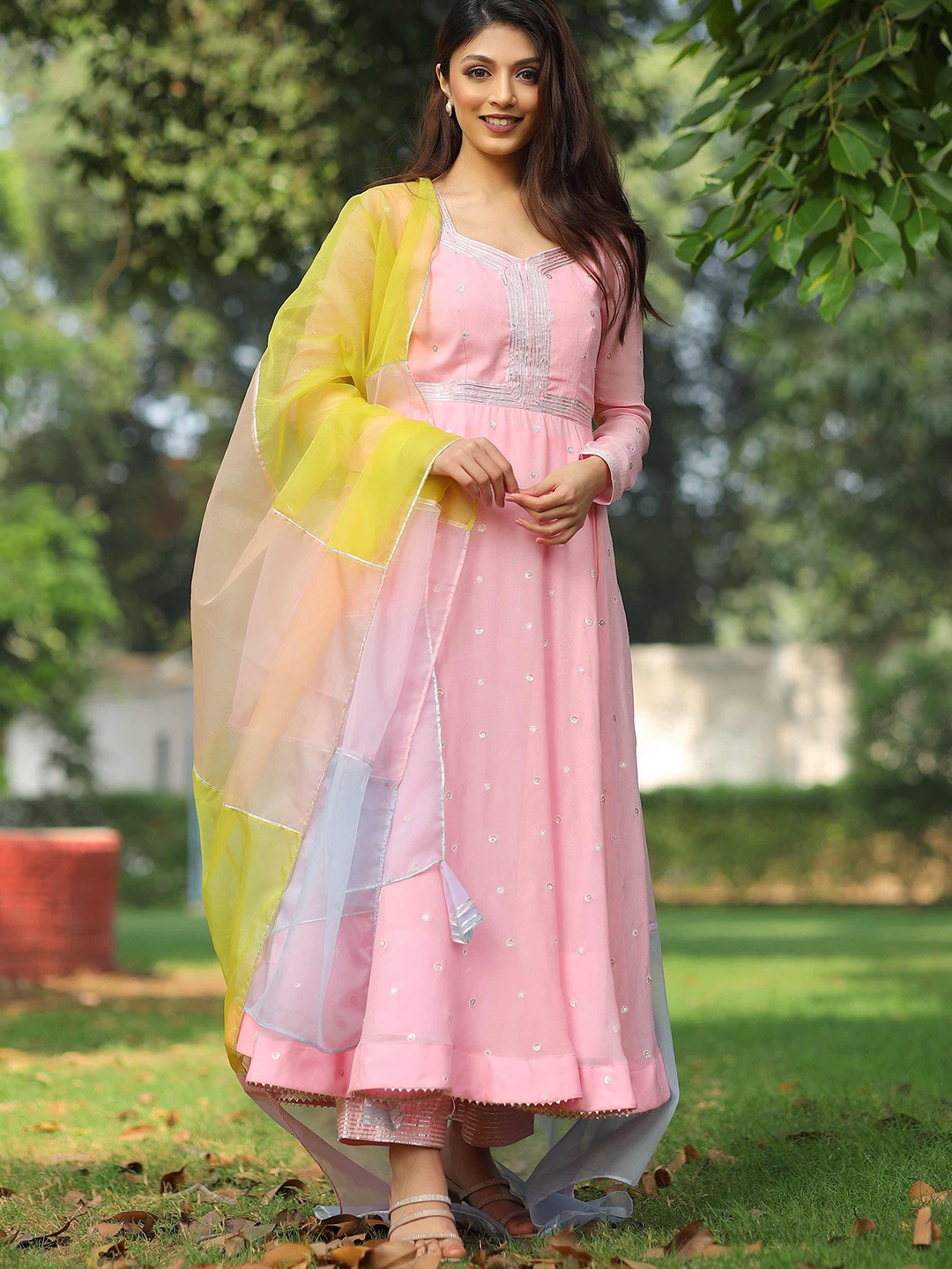 

Bullion Knot Georgette Fit & Flare Kurta Pyjamas With Dupatta, Pink