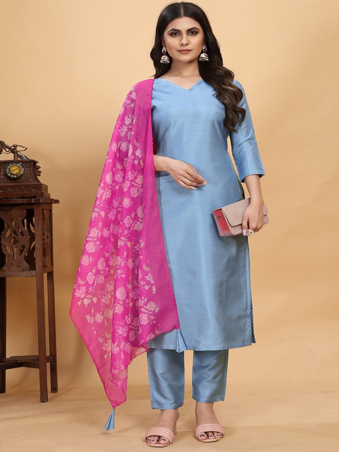 

HETVI CREATION Straight Kurta with Trousers & Dupatta, Blue
