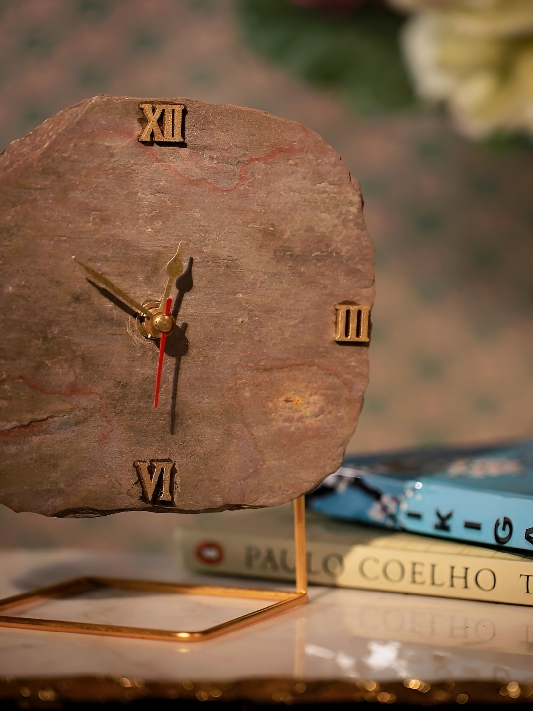 

HOMEARTE Brown Vintage Analogue Table Clock