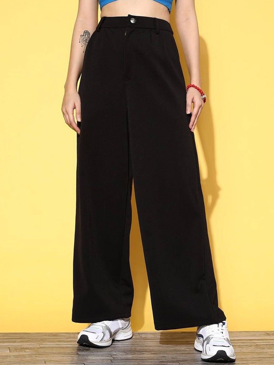 

Perfect Outlet Women Relaxed Fit High-Rise Jeans, Black