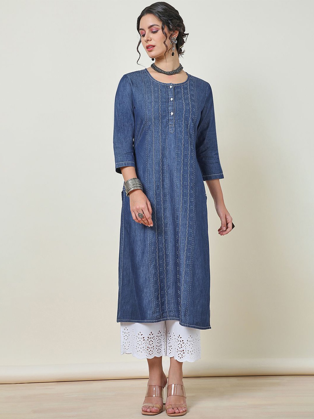 

Soch Geometric Embroidered Kantha Work Cotton Straight Kurta, Blue