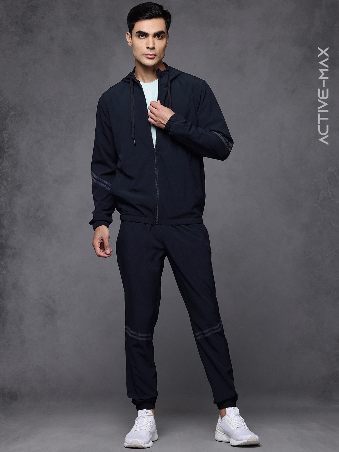 

HRX by Hrithik Roshan Men Rapid-Dry Hooded Running Tracksuit, Navy blue