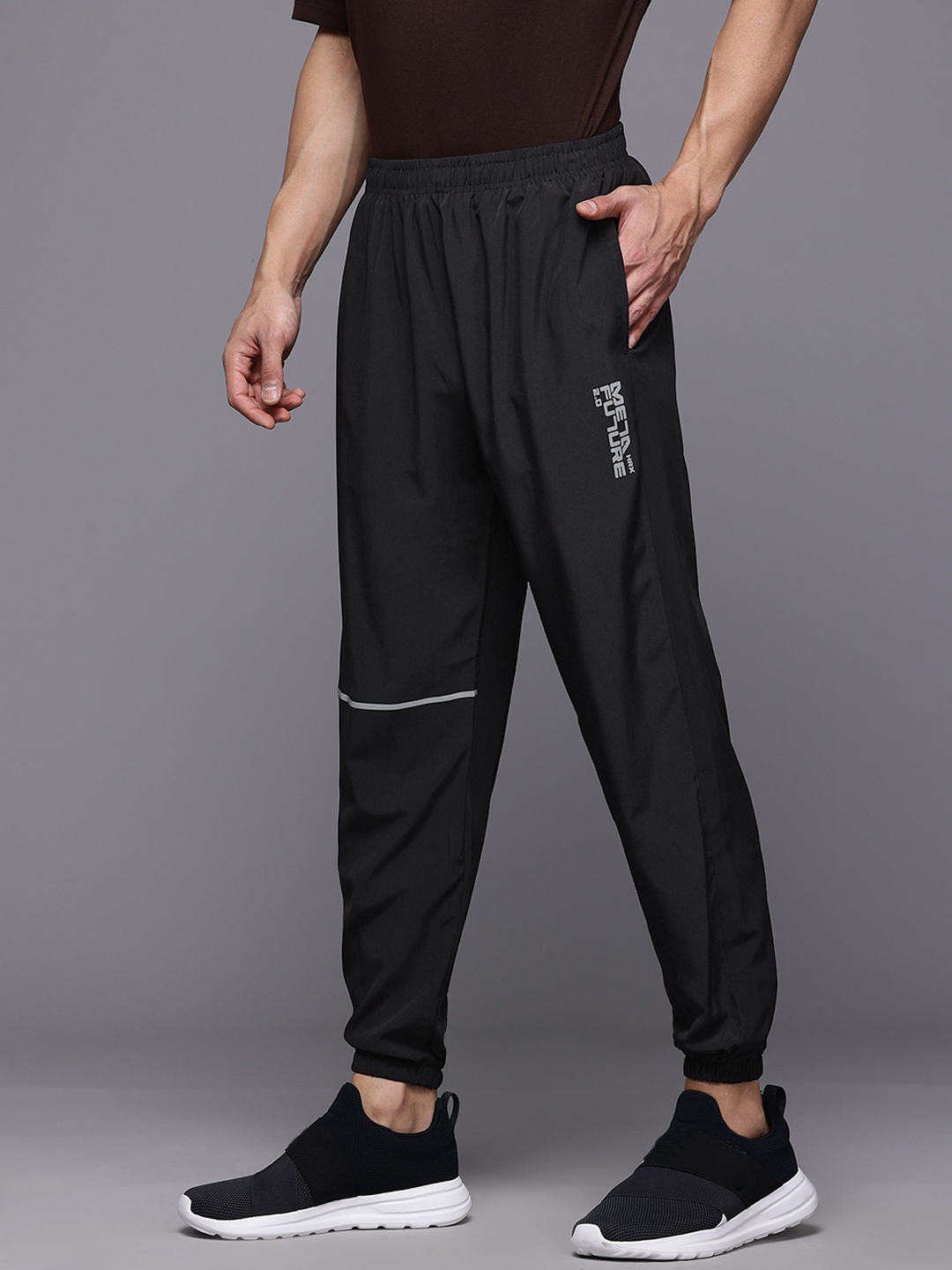 

HRX by Hrithik Roshan Men Tech Off Lifestyle Joggers, Black