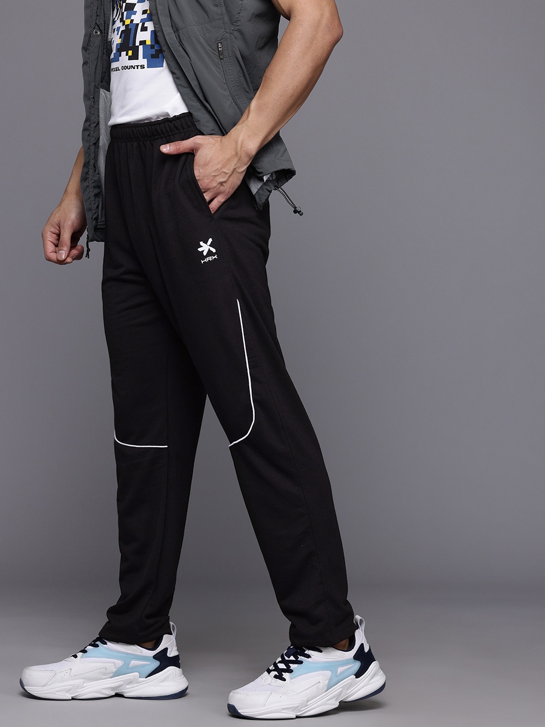

HRX by Hrithik Roshan Men Lifestyle Track Pants, Black