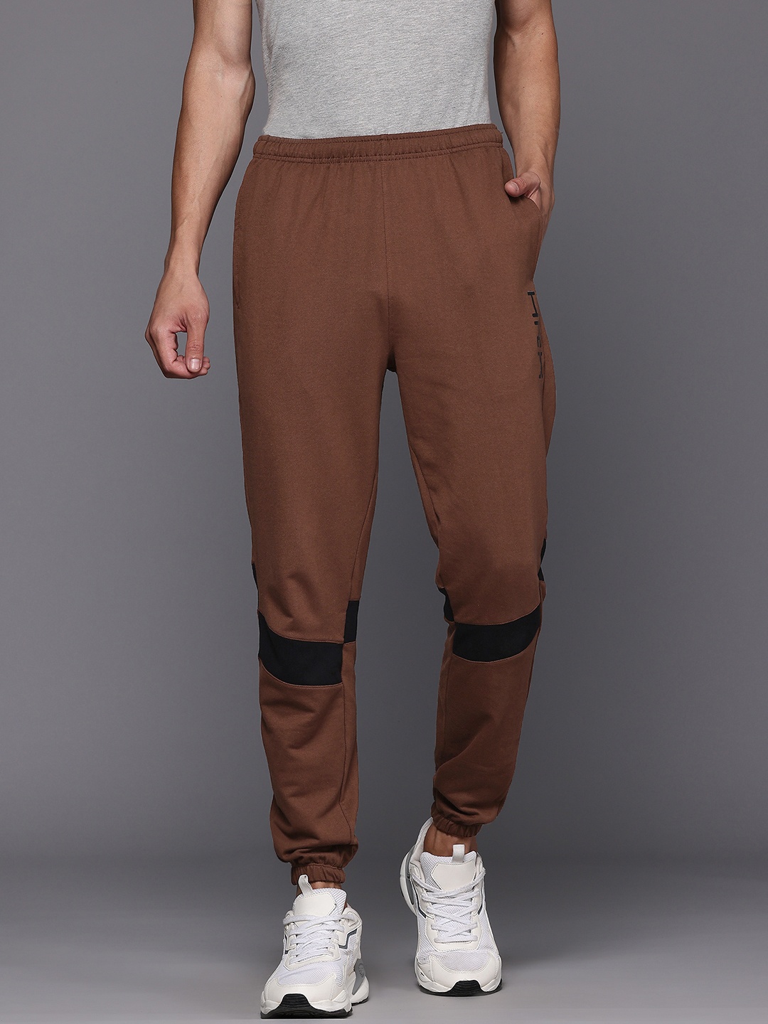 

HRX by Hrithik Roshan Men Solid Lifestyle Joggers, Brown