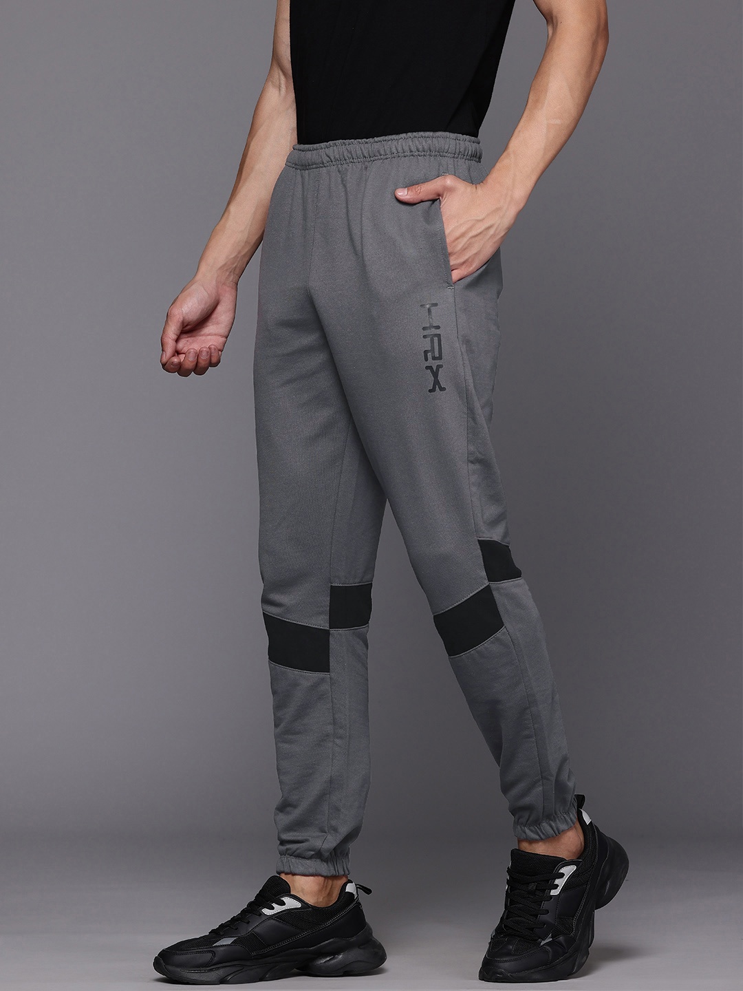 

HRX by Hrithik Roshan Men Lifestyle Path Detailed Joggers, Grey