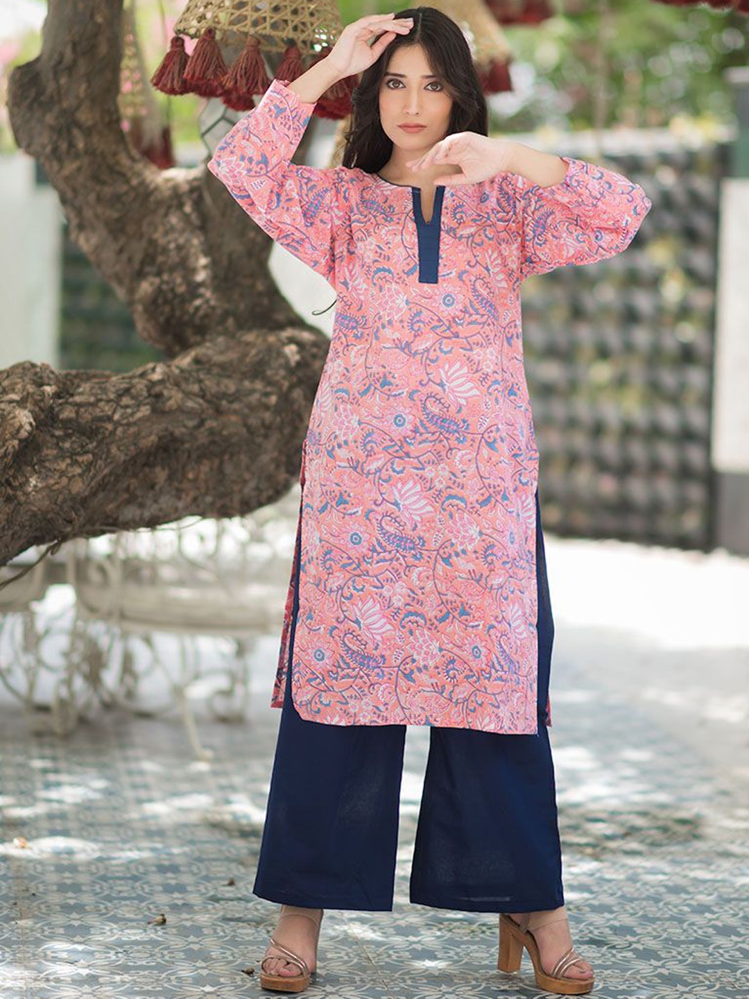 

Rangreza Ethnic Floral Printed Cotton Straight Kurta, Peach