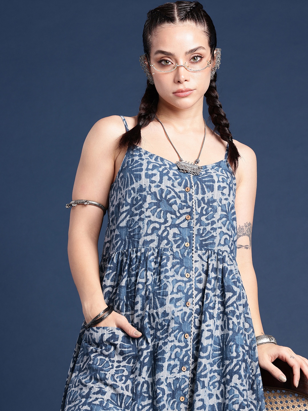 

Taavi Ethnic Print Shoulder Straps A-line Bagru Ethnic Dress, Blue