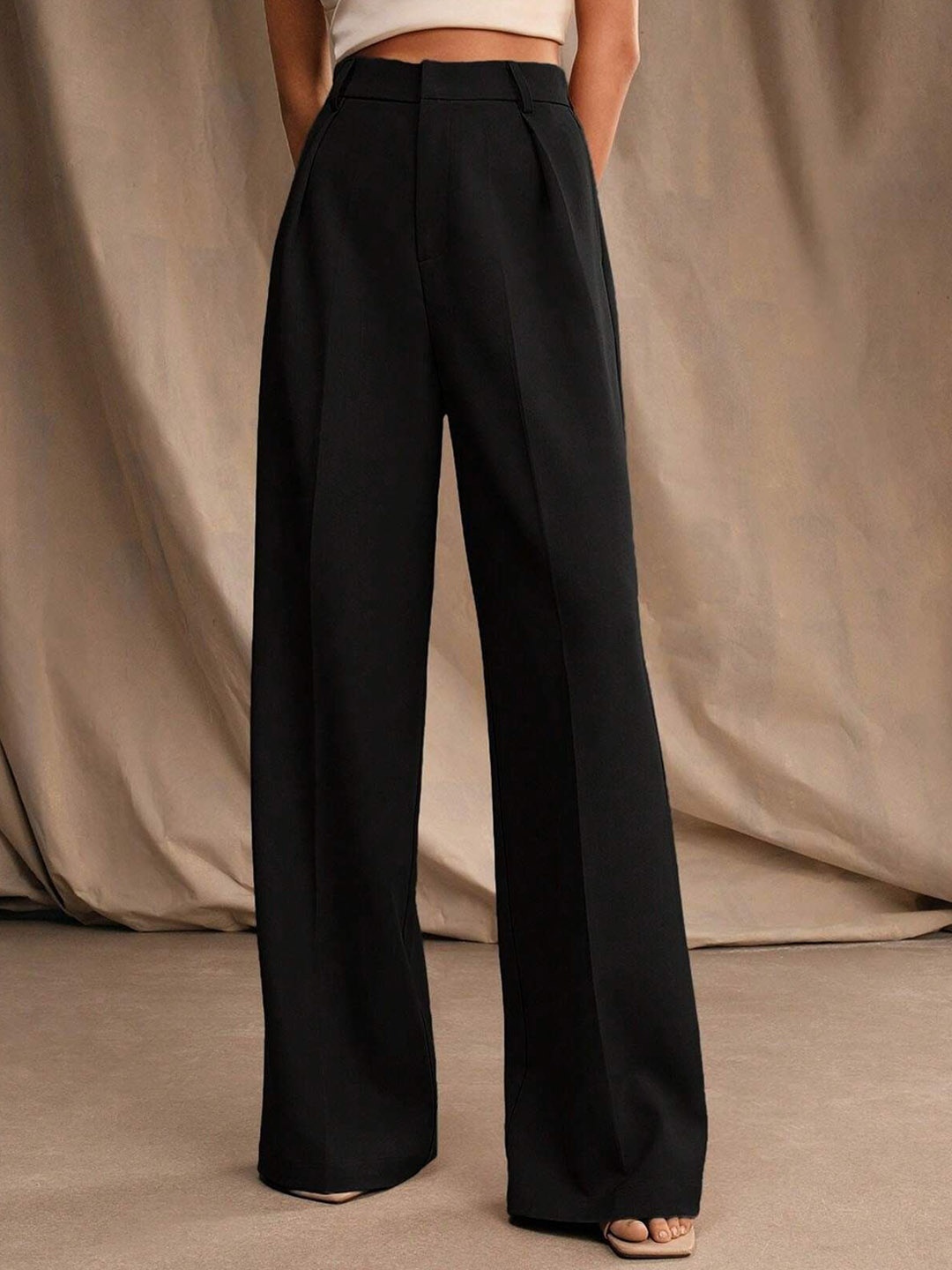 

FNOCKS Women Relaxed Straight Leg High-Rise Parallel Trousers, Black
