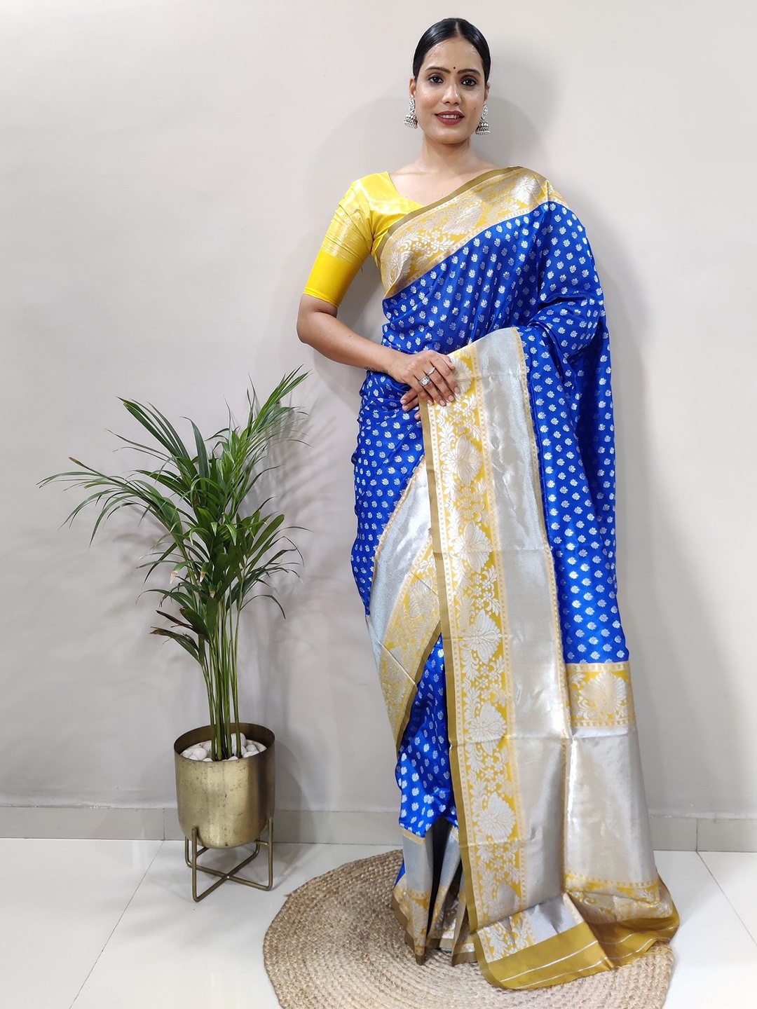 

JULEE Woven Design Zari Pure Silk Kanjeevaram Saree, Blue