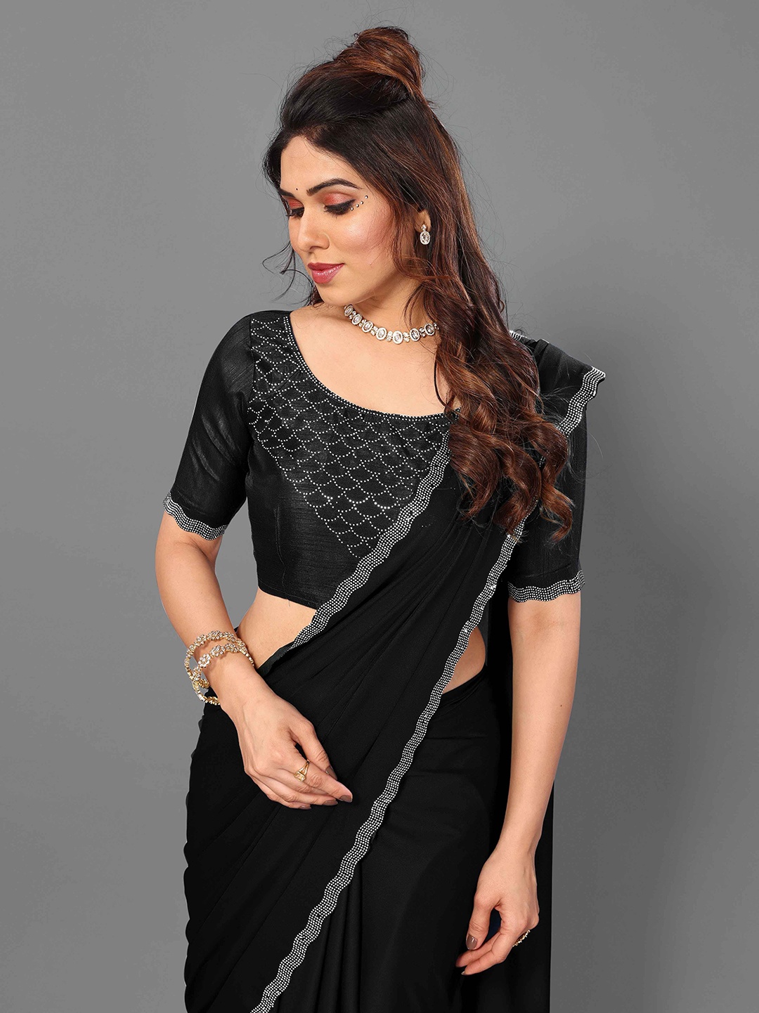 

ejoty fashion Embellished Beads and Stones Saree, Black