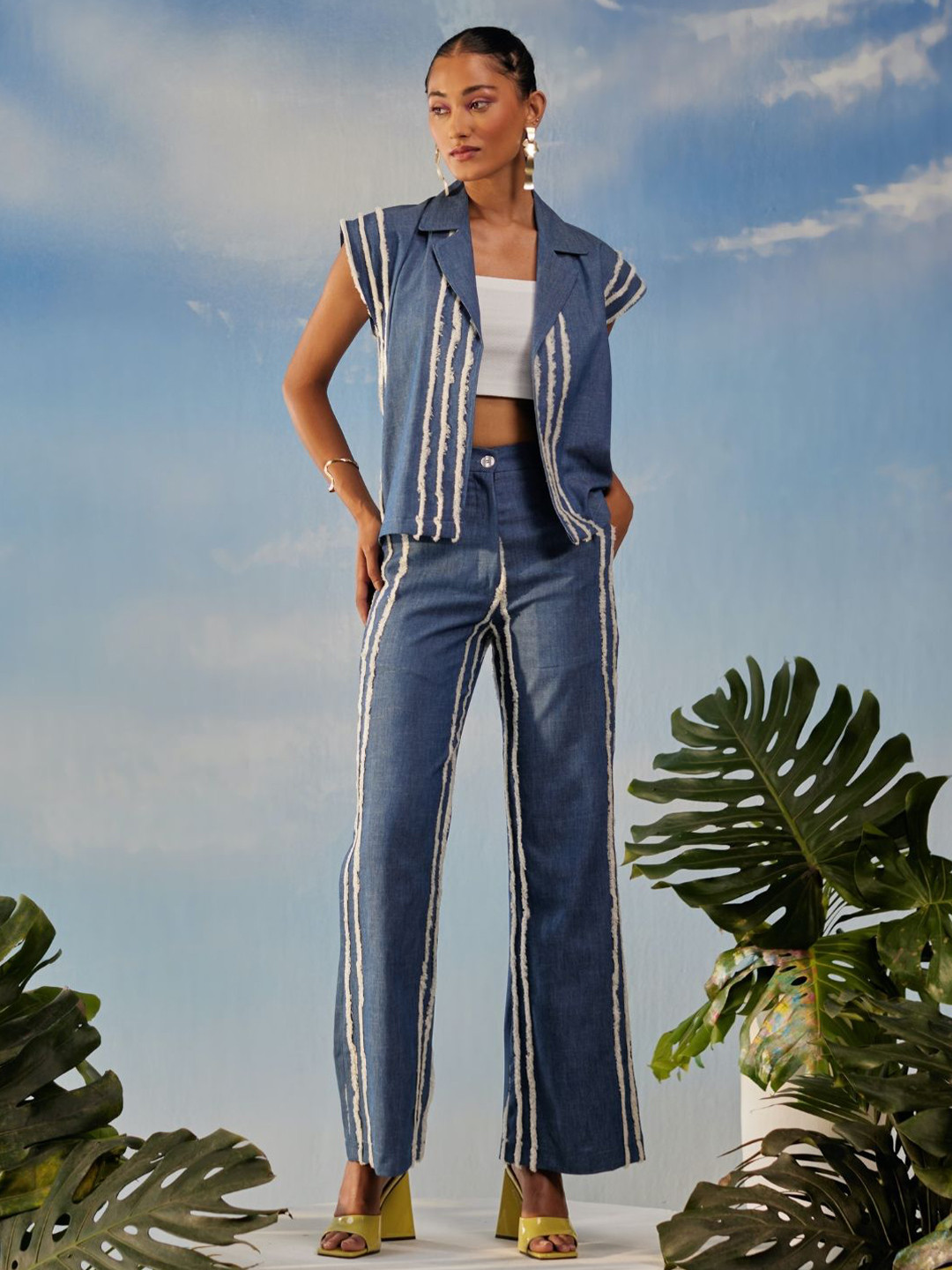 

CLOTHES ON MY MIND Self Design Sleeveless Coat & Trousers, Blue