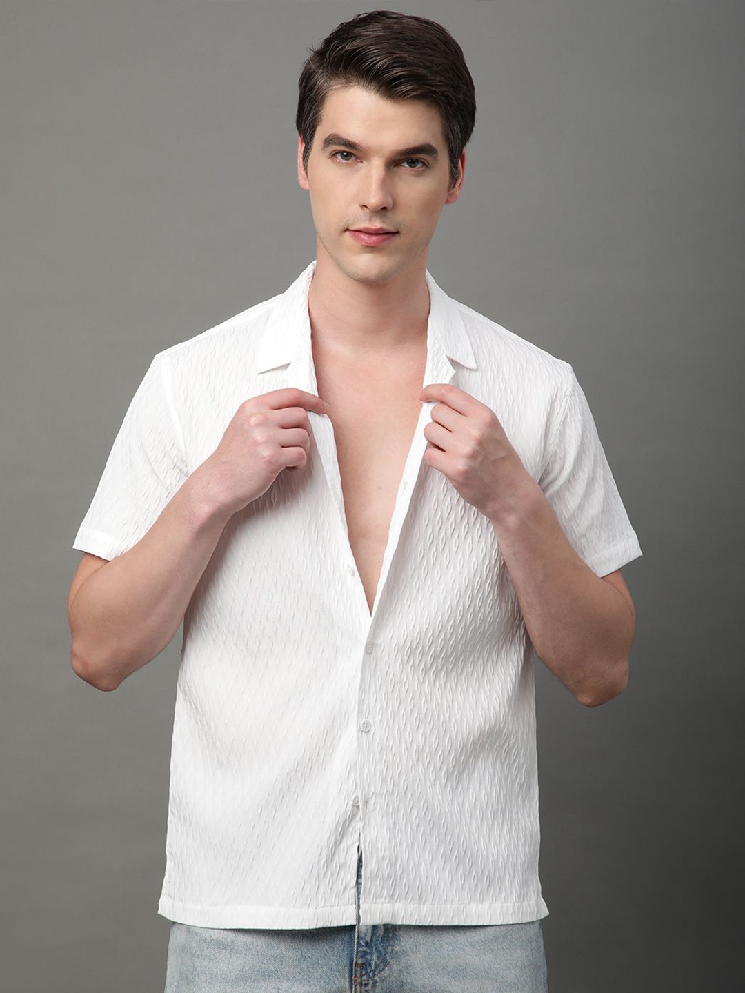 

Voroxy Men Comfort Opaque Solid Casual Shirt, White