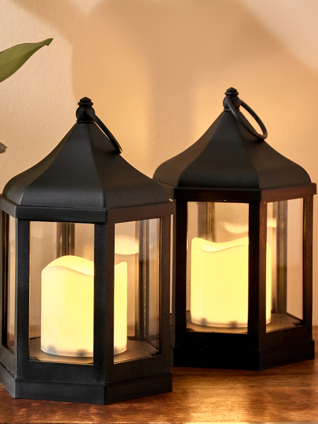 

Home Centre Pegasus Black 2 Pieces Candle Holder