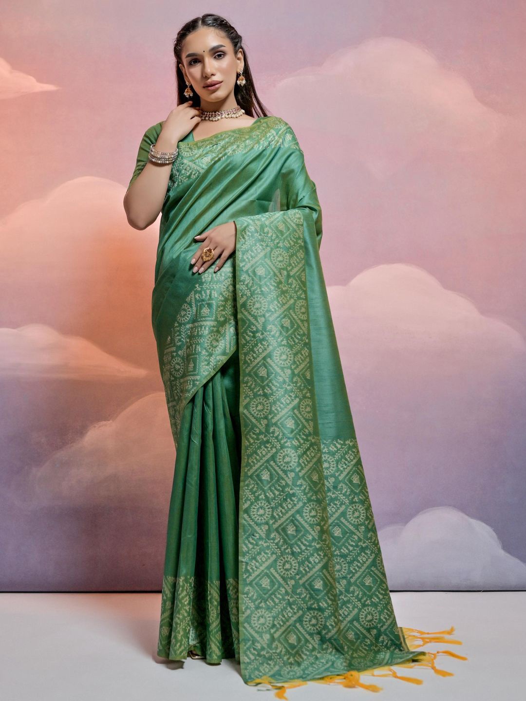 

Panzora Women's Solid Saree, Green