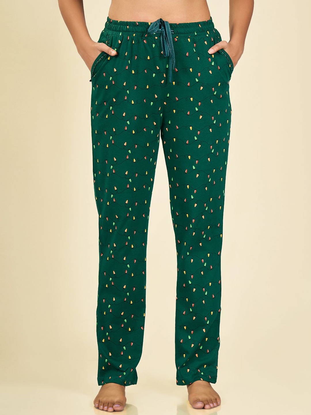 

MAYSIXTY Women Printed Pure Cotton Lounge Pants, Green