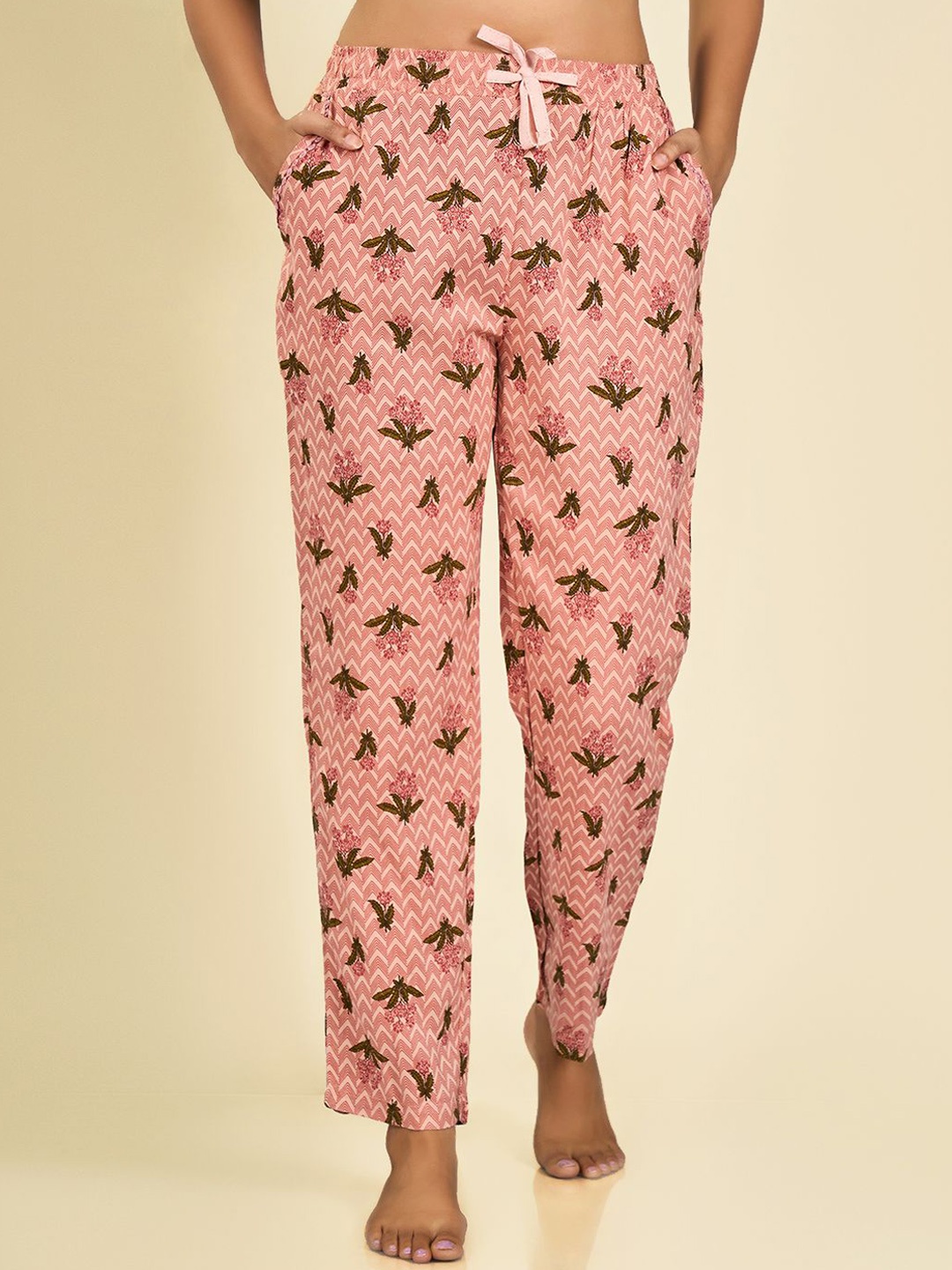 

MAYSIXTY Women Printed Lounge Pants, Peach