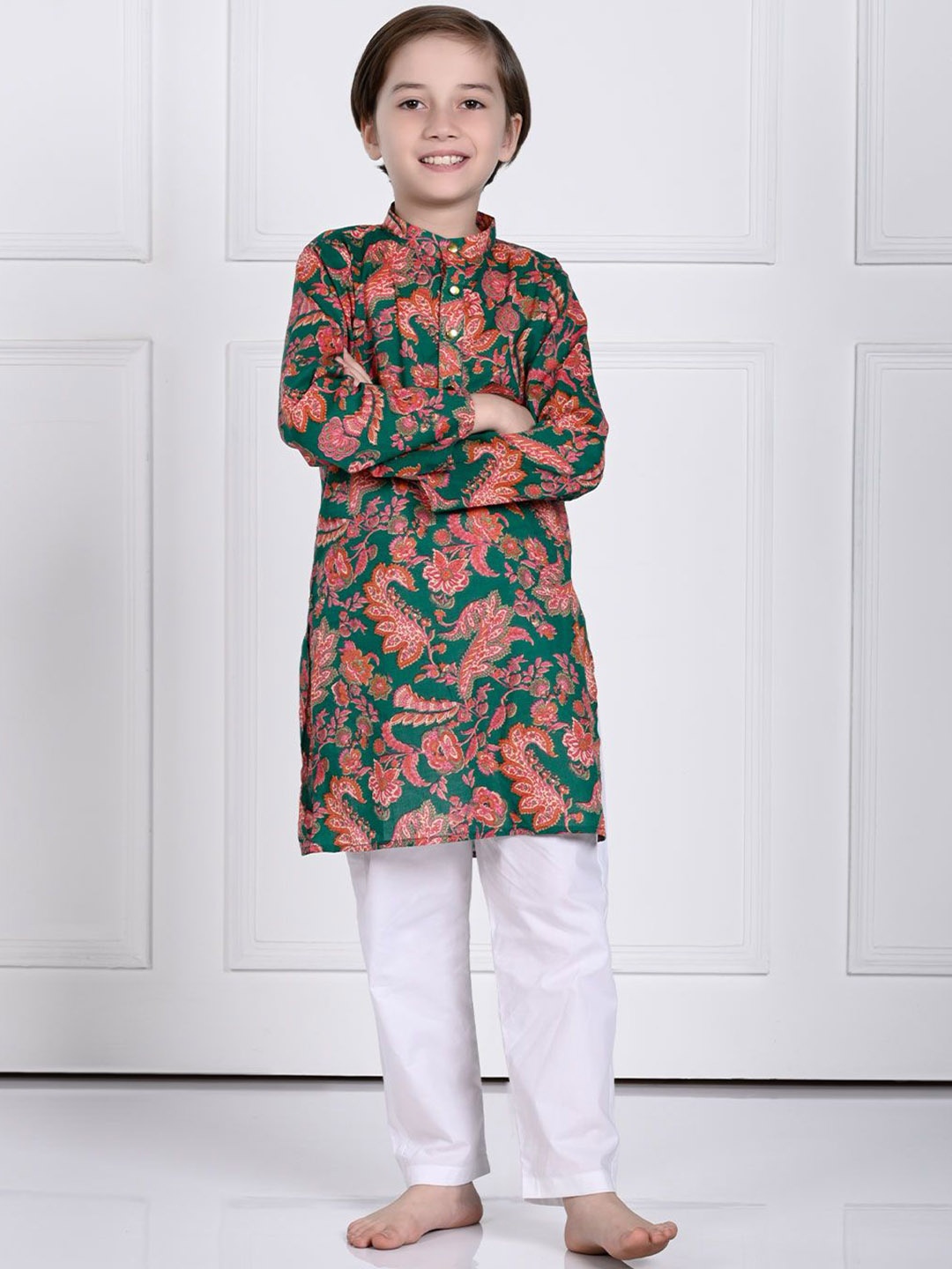 

THE PONY & PEONY CO. Boys Floral Printed Mandarin Collar Regular Kurta with Pyjamas, Green