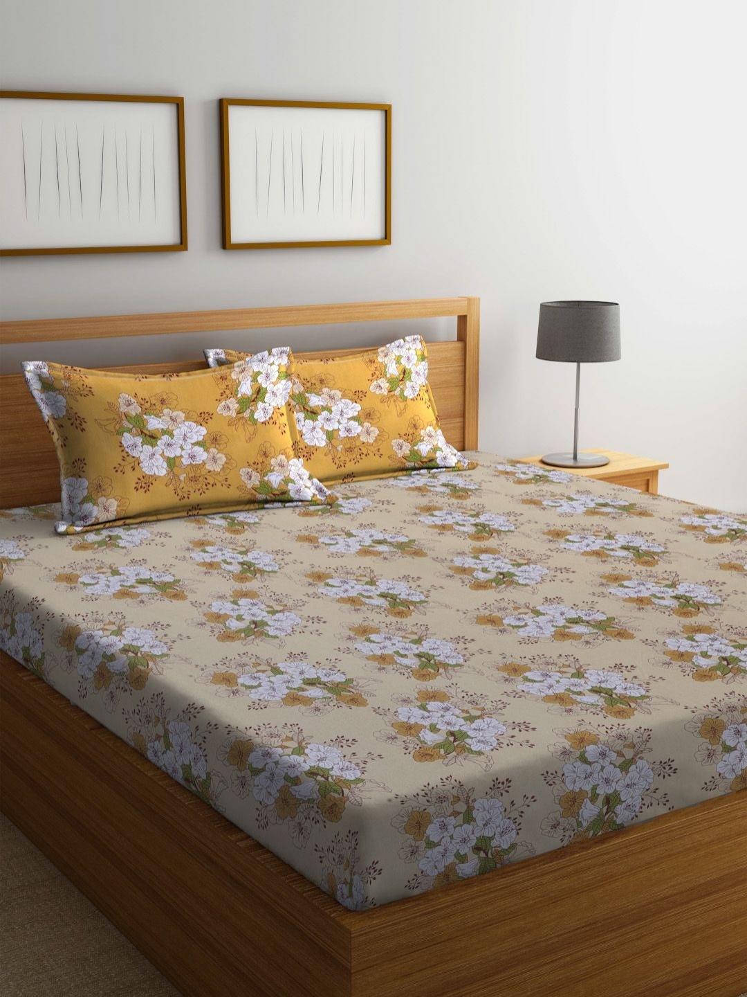 

BOMBAY DYEING Brown & White Printed 104 TC Pure Cotton Queen Bedsheet With 2 Pillow Covers