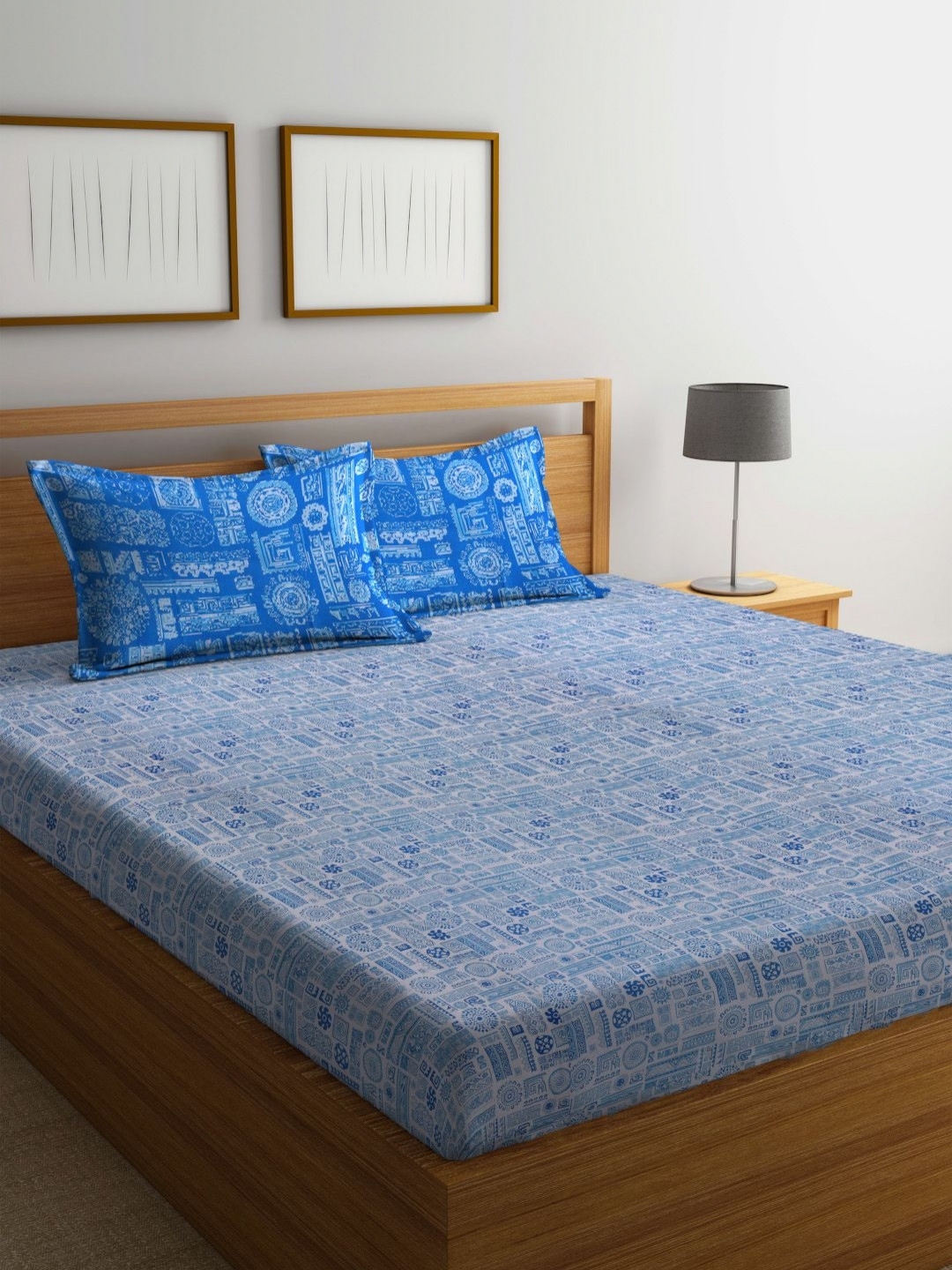 

BOMBAY DYEING Blue & White Printed 104 TC Pure Cotton Queen Bedsheet With 2 Pillow Covers