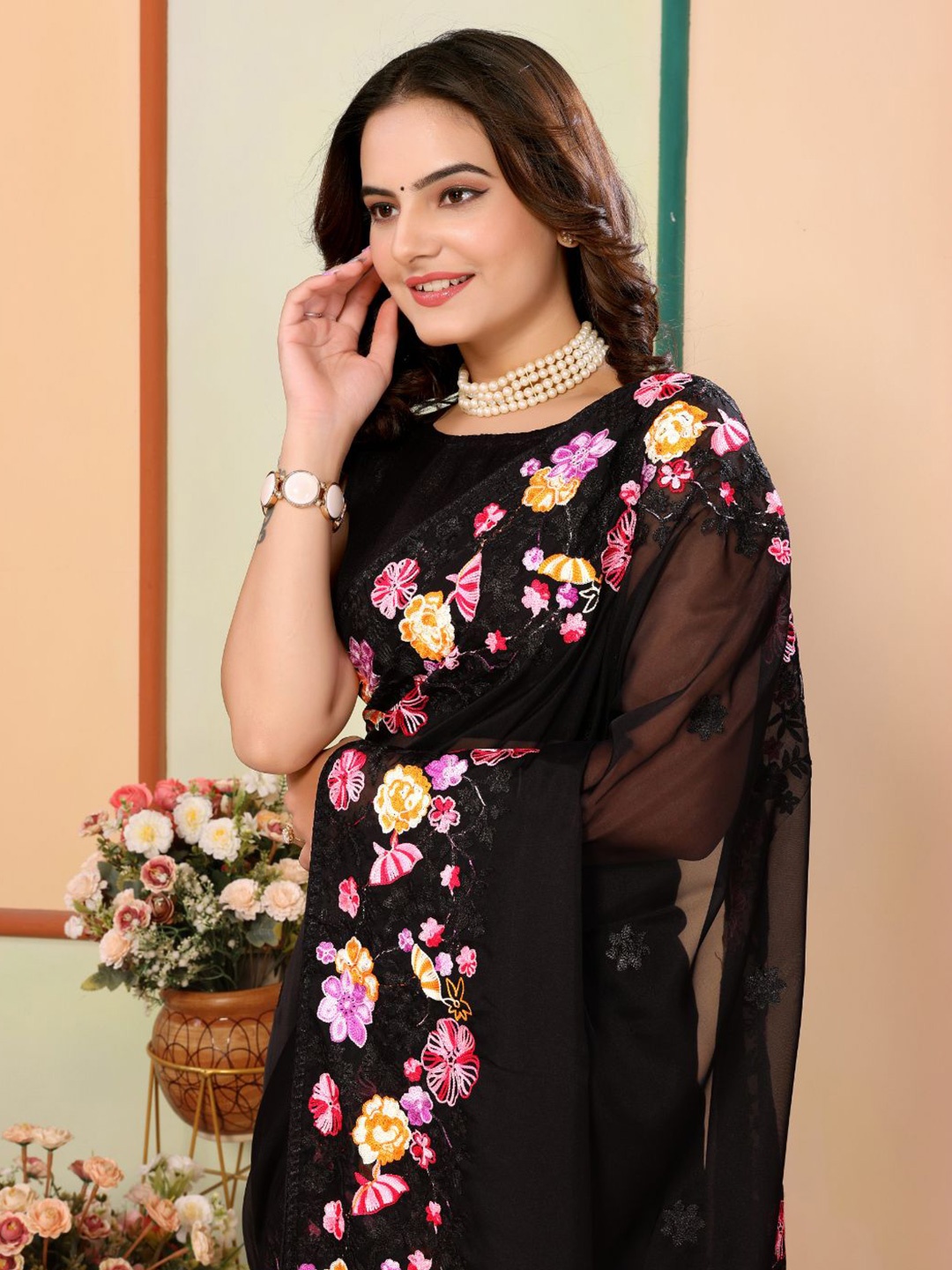 

VAIRAGEE Floral Embroidered Organza Saree, Black