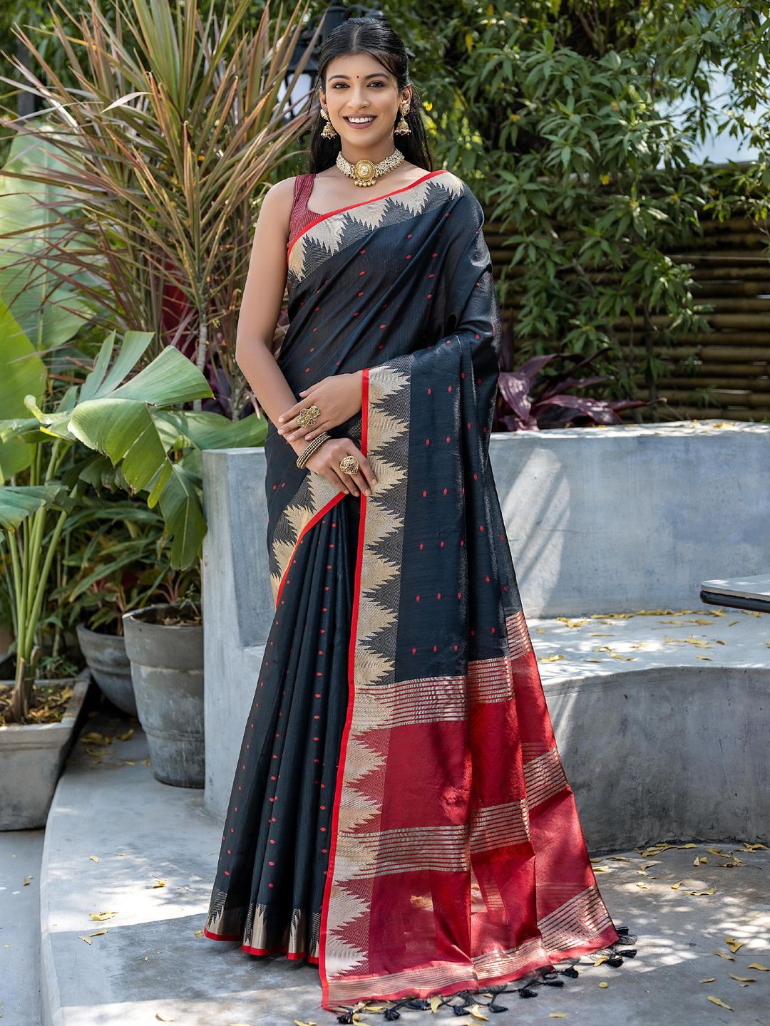 

Panzora Bandhani Silk Cotton Designer Tussar Saree, Black
