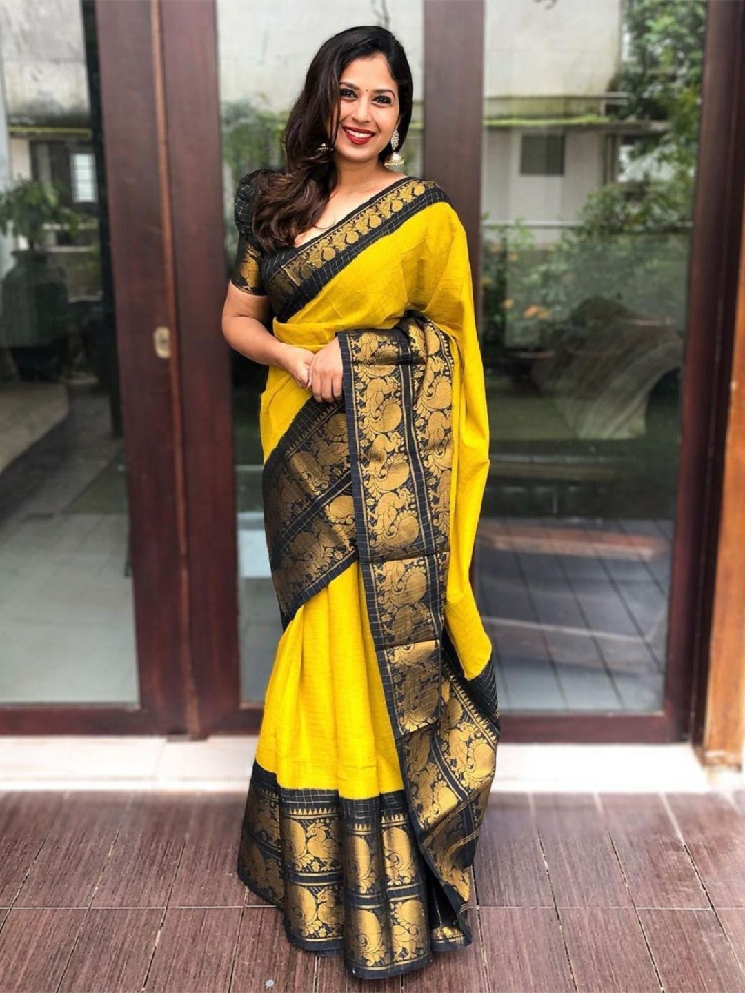 

JULEE Checked Zari Chanderi Saree, Yellow