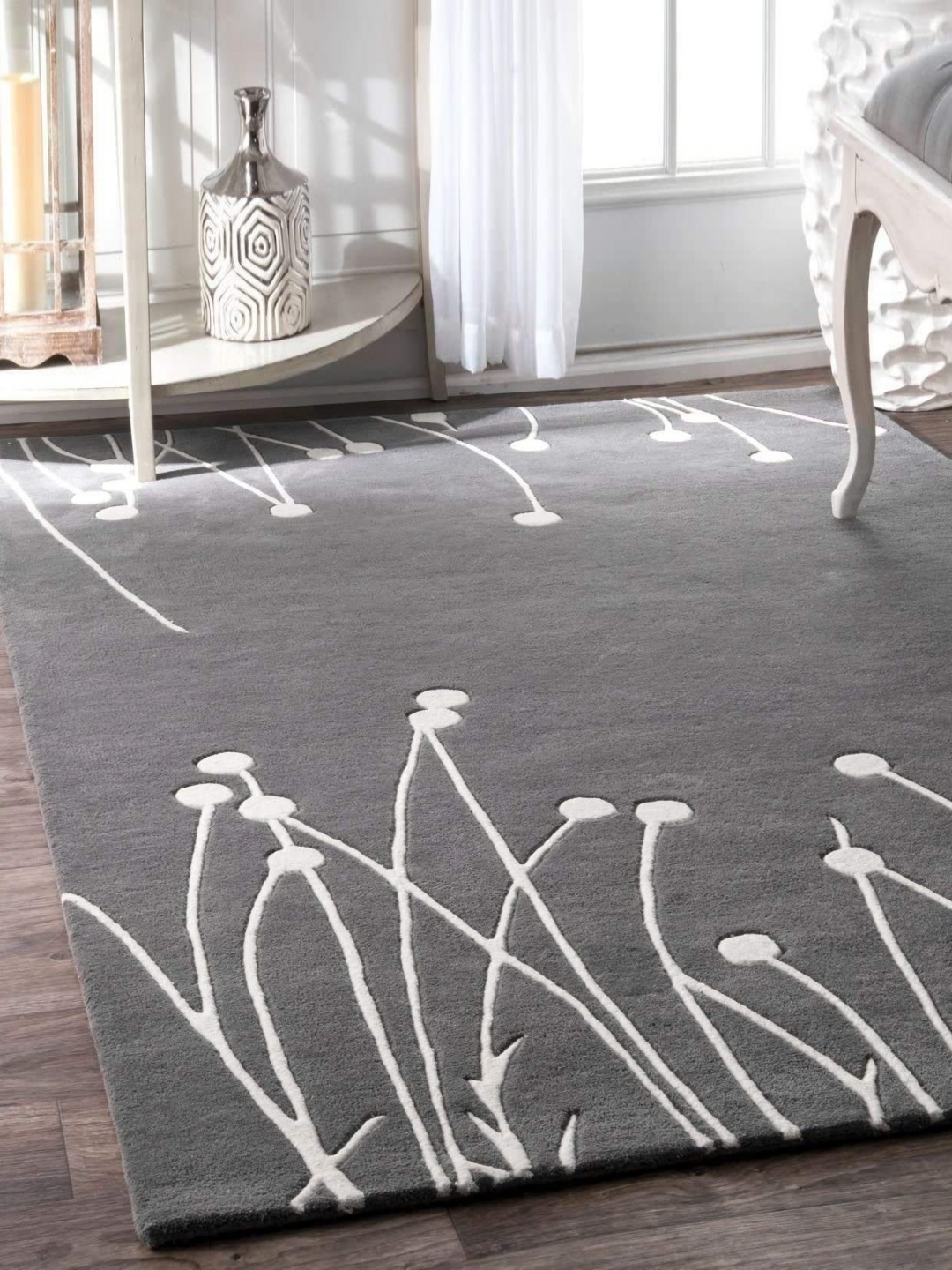 

IMRA CARPET Grey & White Floral Hand-Tufted Woollen Carpet