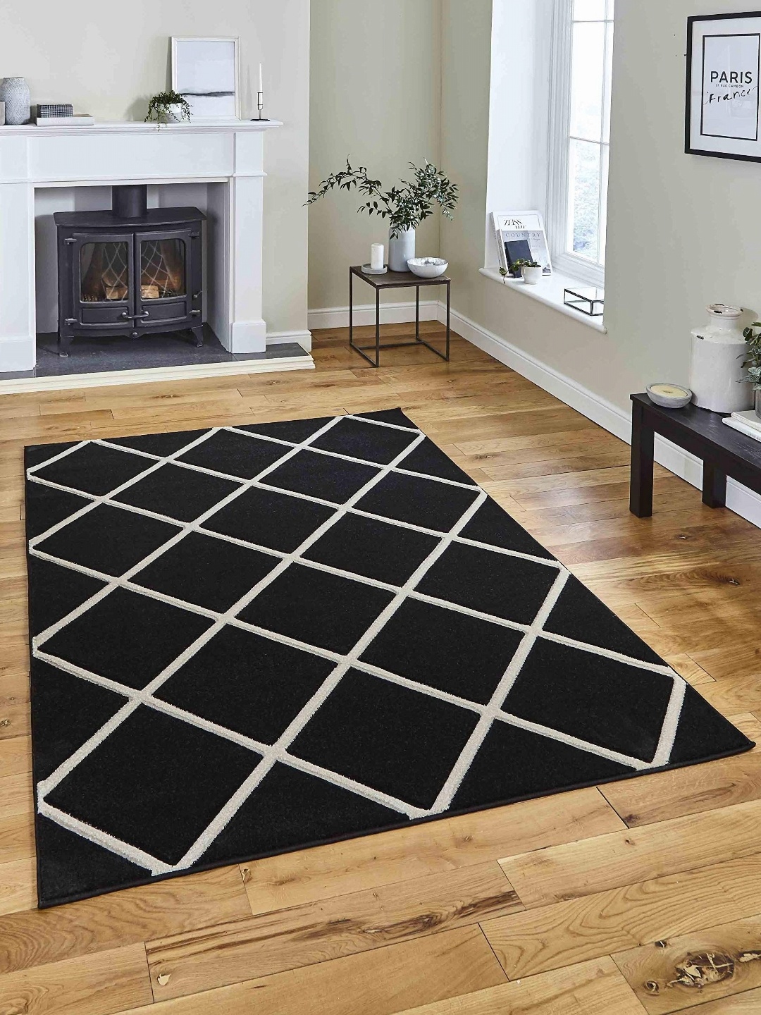 

IMRA CARPET Black & White Geometric Hand-Tufted Woollen Shaggy Carpet