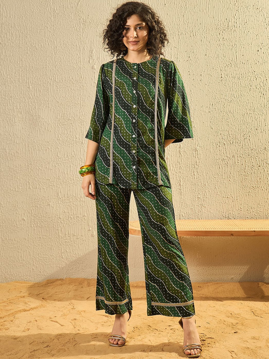 

Modeve Bandhani Printed Round Neck Shirt & Trousers, Green