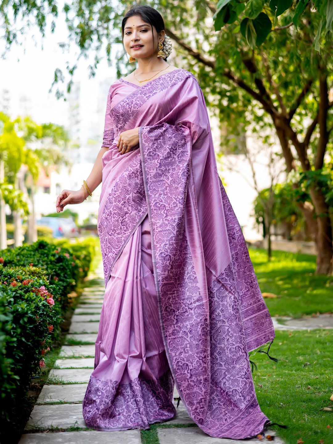 

Panzora Woven Design Border Saree With Unstitched Blouse Piece, Pink