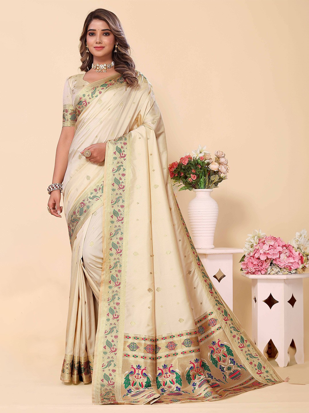 

HEER FASHION Woven Design Zari Paithani Saree, Off white