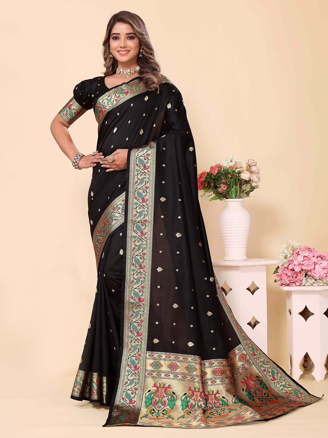 

HEER FASHION Ethnic Motifs Zari Paithani Saree, Black