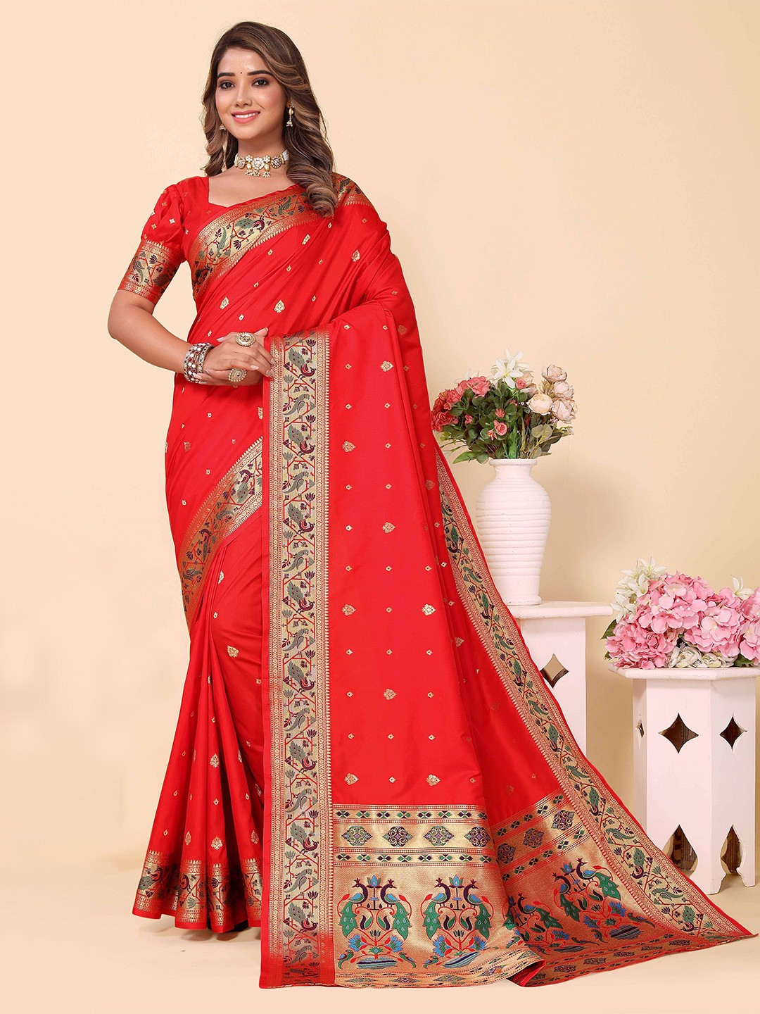 

HEER FASHION Woven Design Zari Paithani Saree, Red