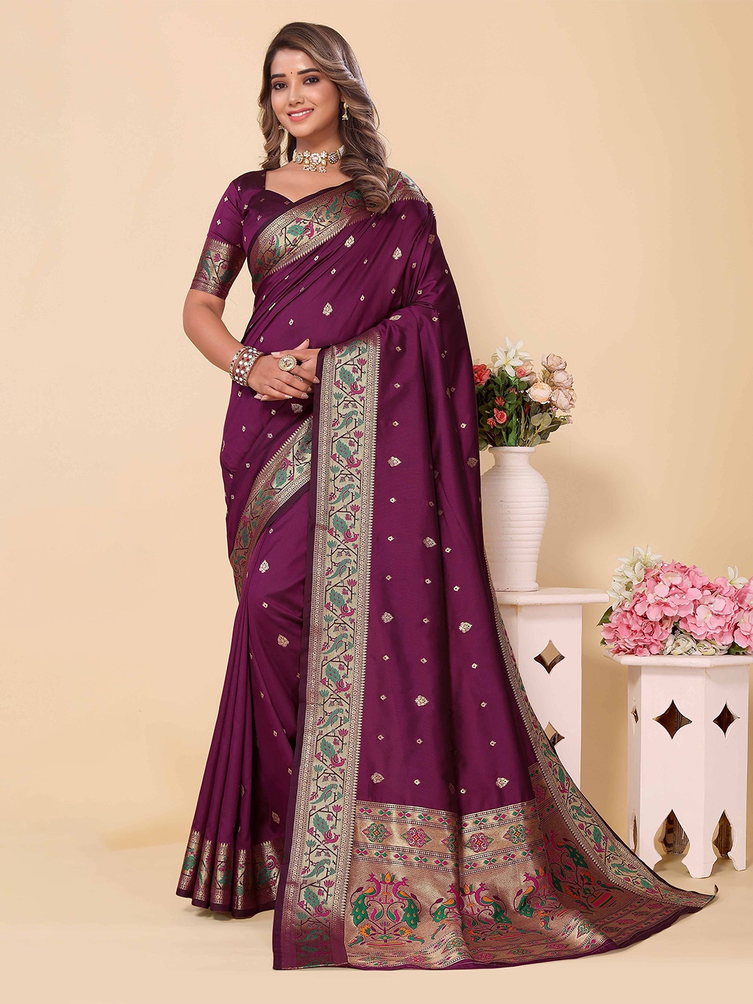 

HEER FASHION Ethnic Motifs Zari Paithani Saree, Magenta