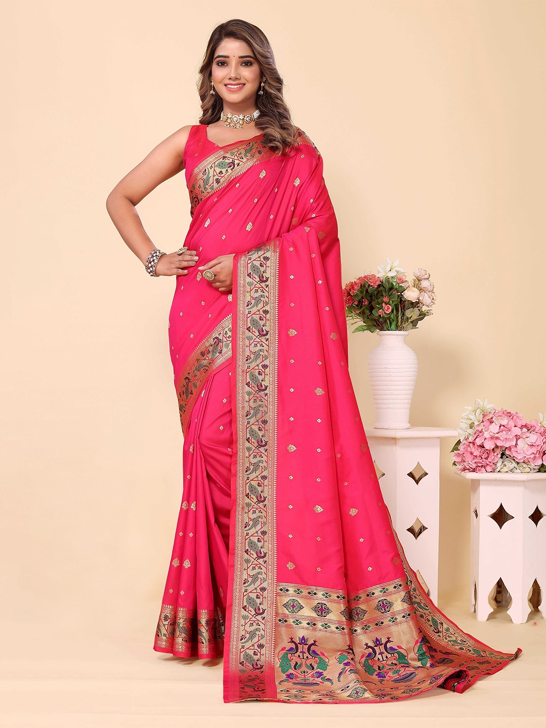 

HEER FASHION Ethnic Motifs Zari Paithani Saree, Pink