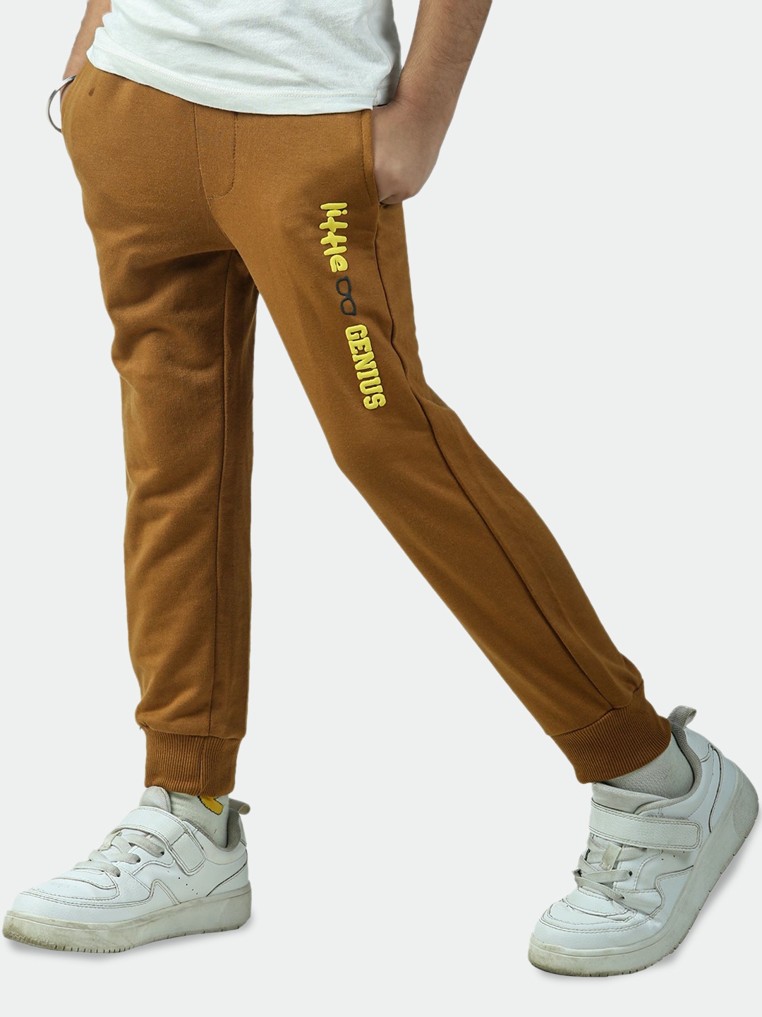 

Nino Togs Boys Regular Fit Printed Pure Cotton Mid-Rise Joggers, Brown