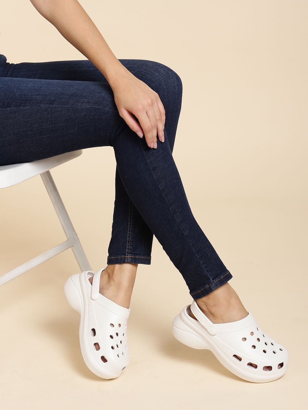 

Truffle Collection Women PU Clogs, White