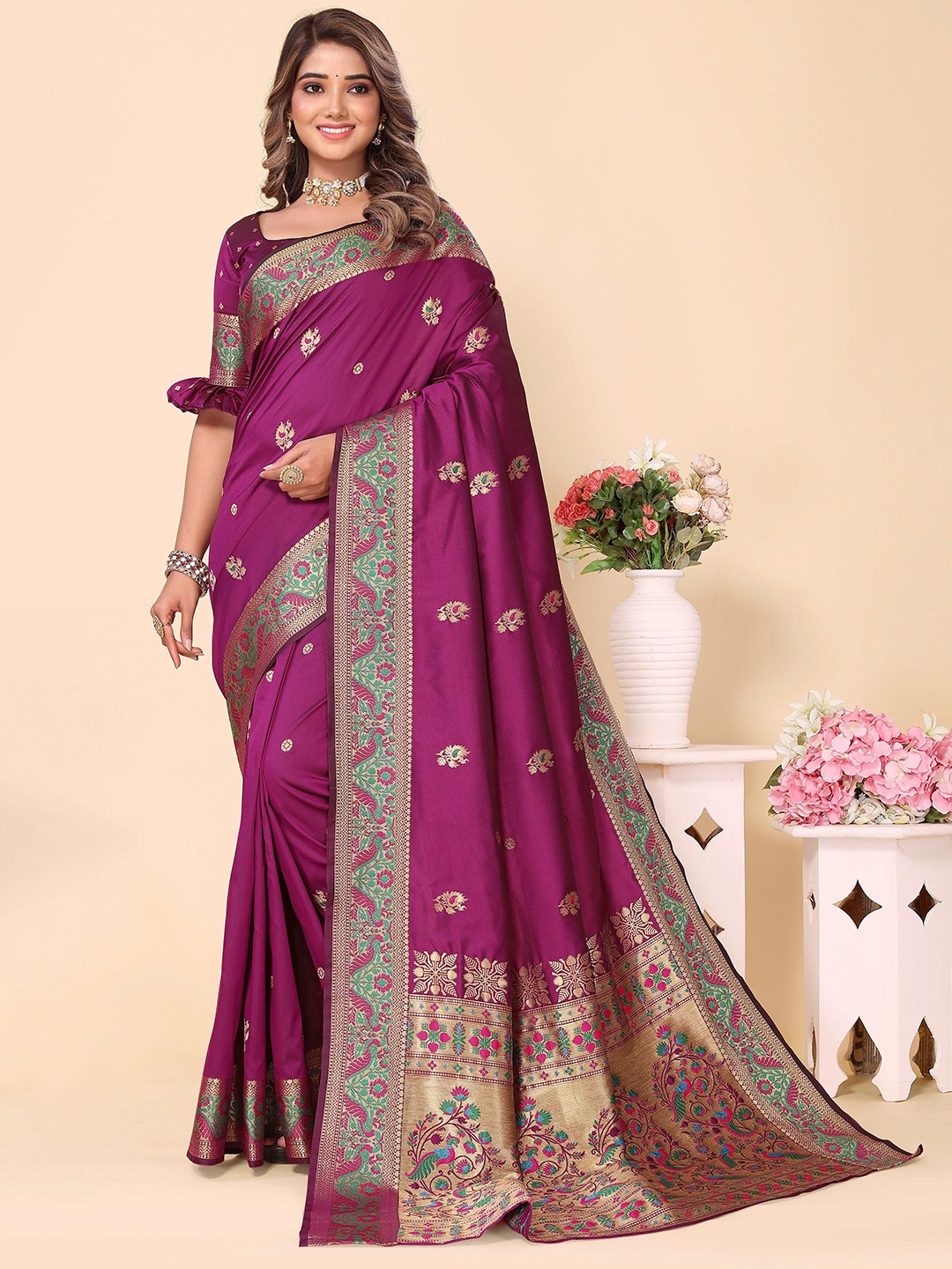 

HEER FASHION Woven Design Zari Paithani Saree, Magenta
