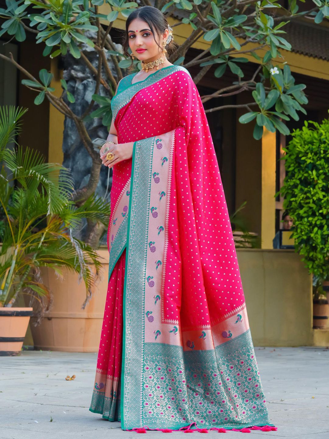 

Panzora Woven Design Zari Paithani Saree, Pink
