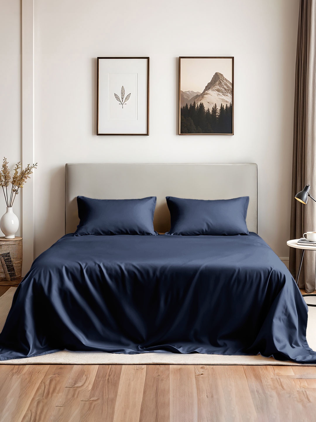 

Myntra Elegant Homes Navy Blue 300 TC King Bedsheet with 2 Pillow Covers