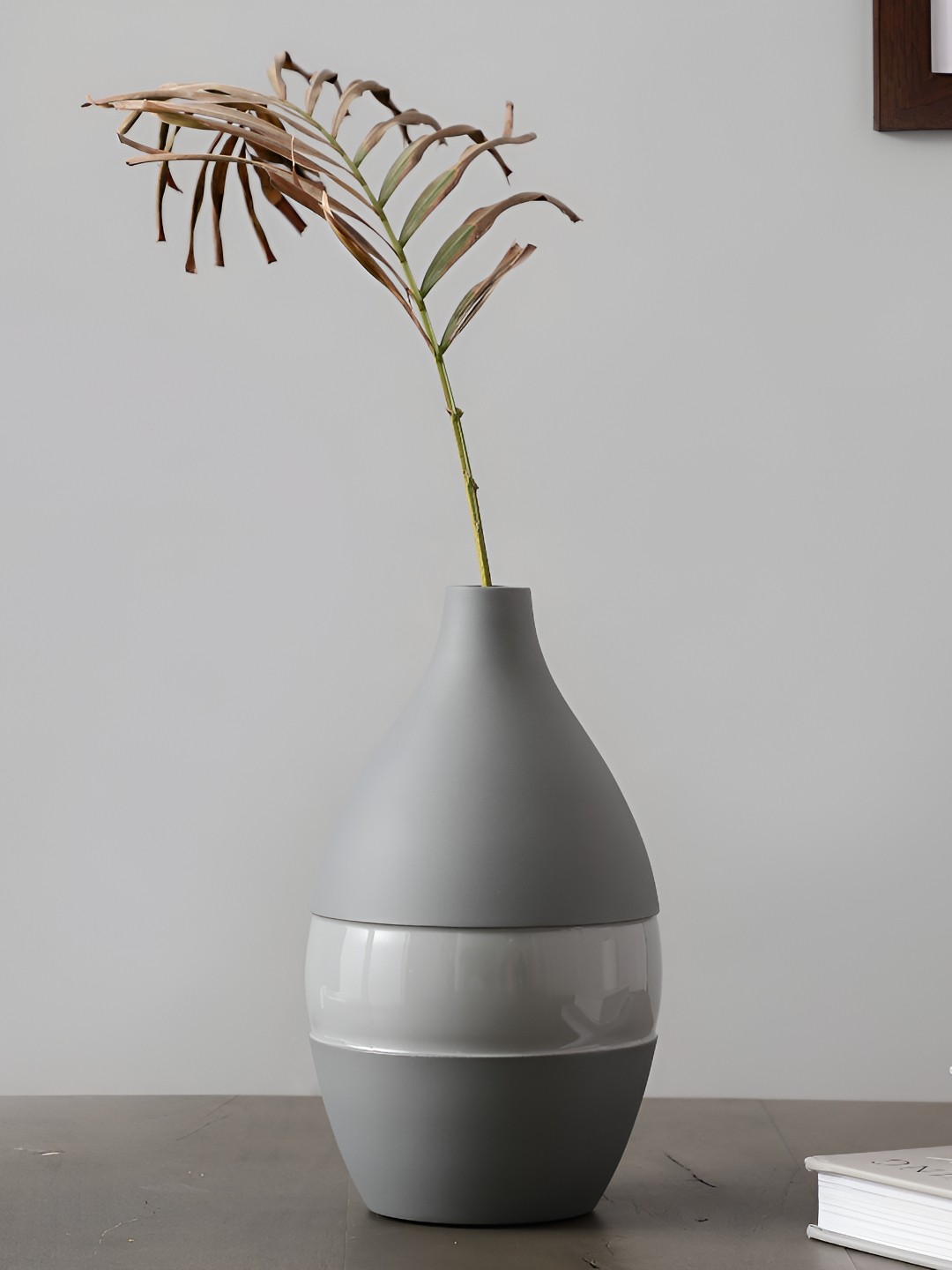 

Decor de Maison Vesera Grey Ceramic Enamel Vase Large