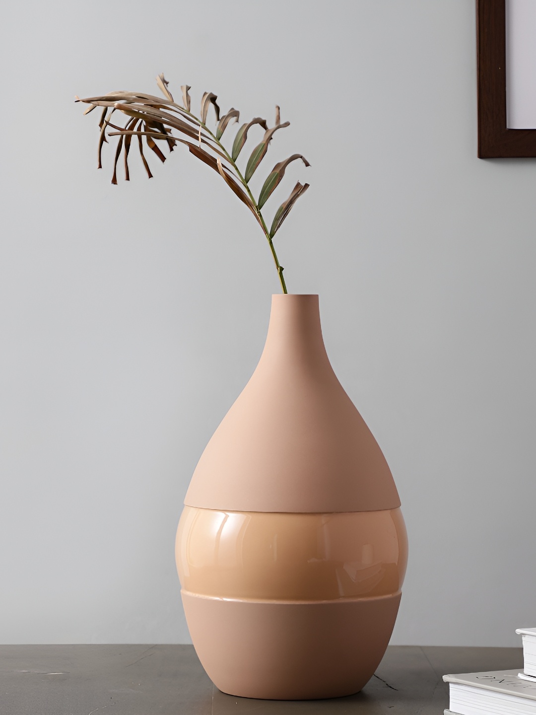 

Decor de Maison Vesera Pink Ceramic Vase, Peach