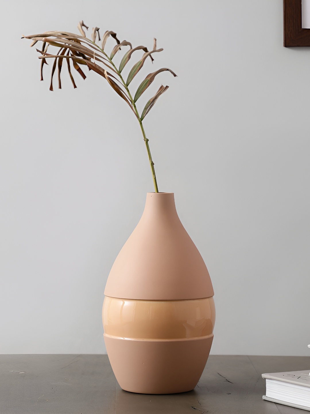 

Decor de Maison Vesera Peach Ceramic Vase