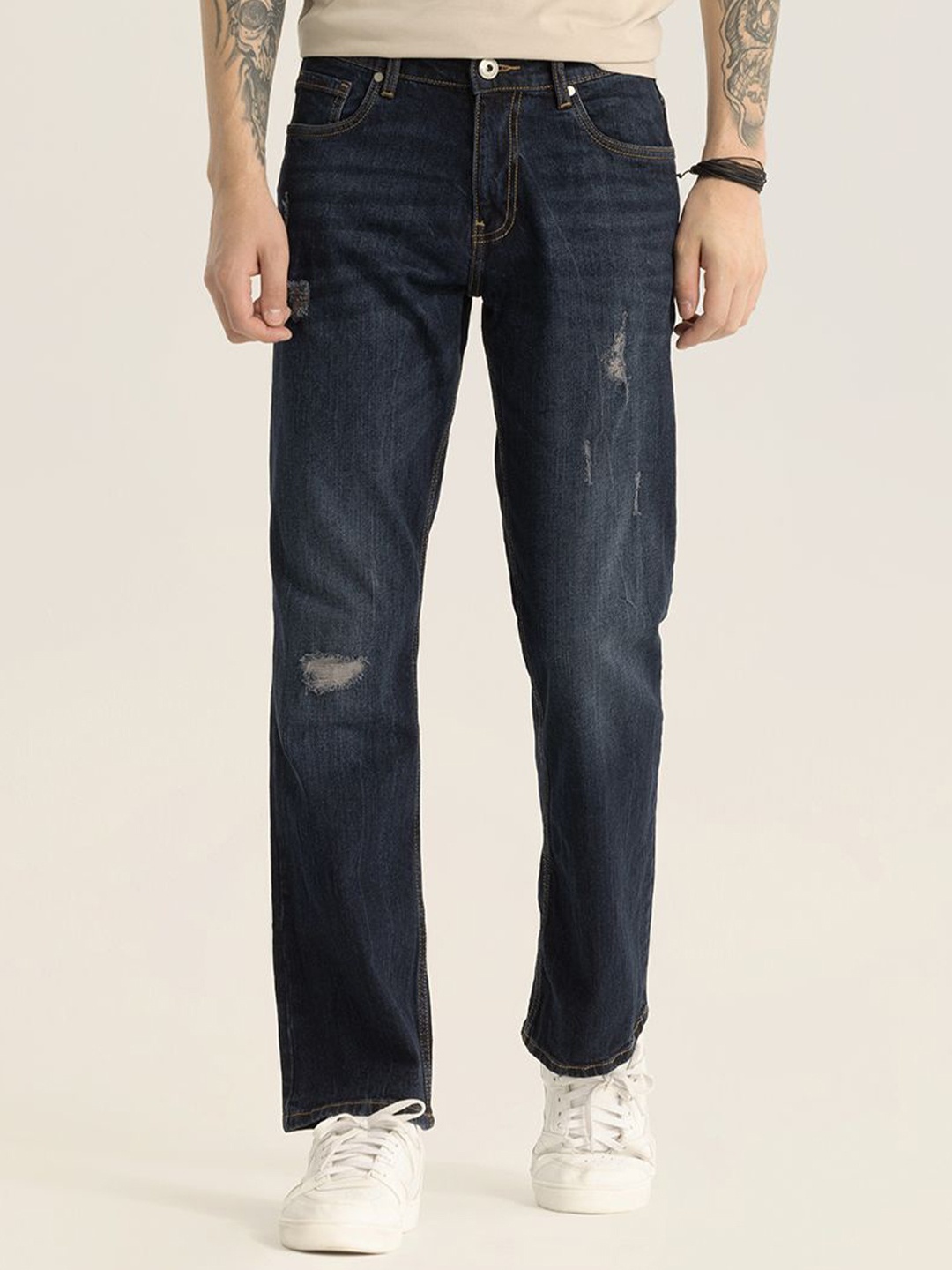 

Snitch Men Smart Bootcut Mildly Distressed Light Fade Mid Rise Stretchable Jeans, Navy blue