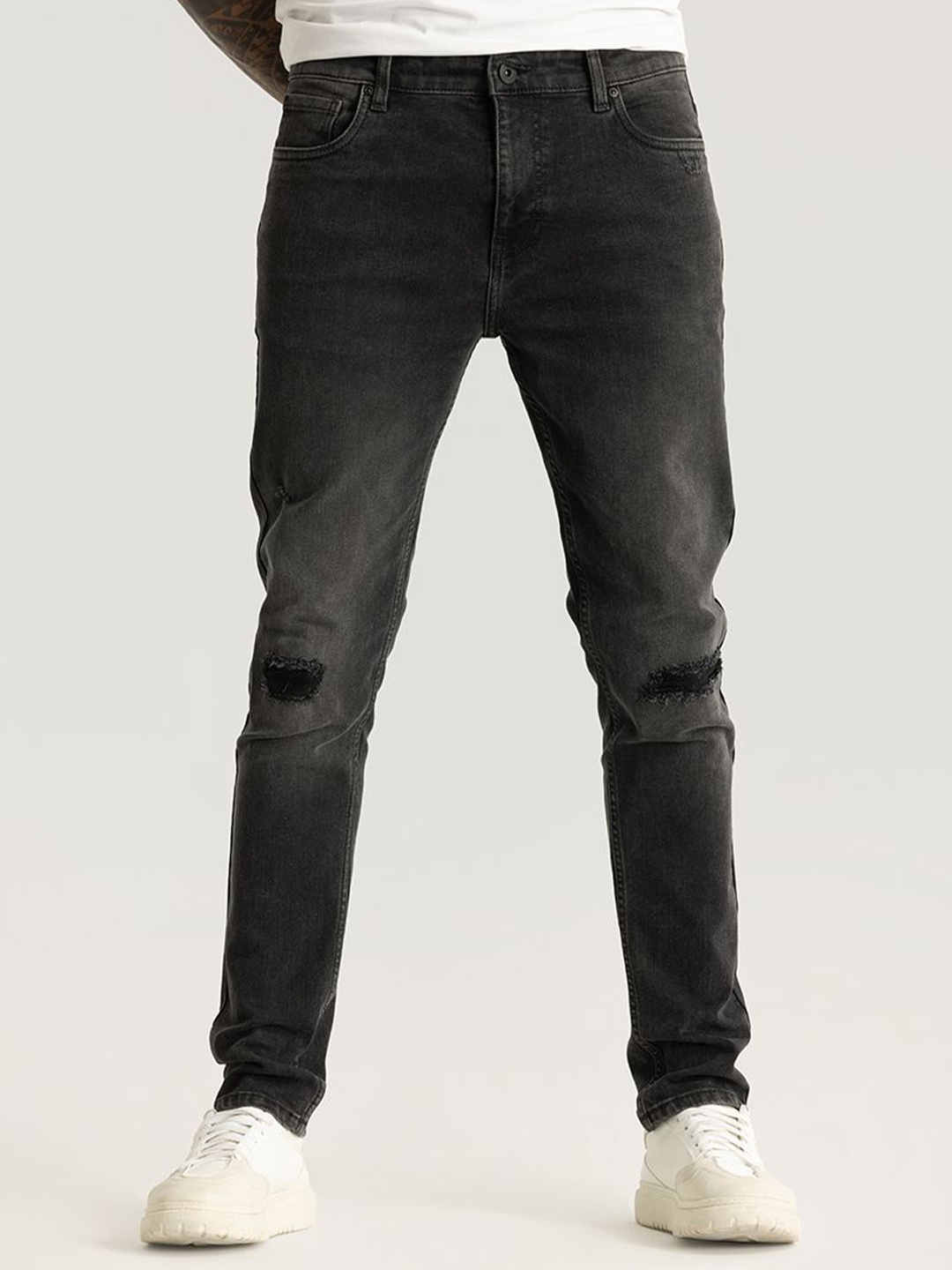 

Snitch Men Smart Slim Fit Mildly Distressed Light Fade Stretchable Jeans, Charcoal