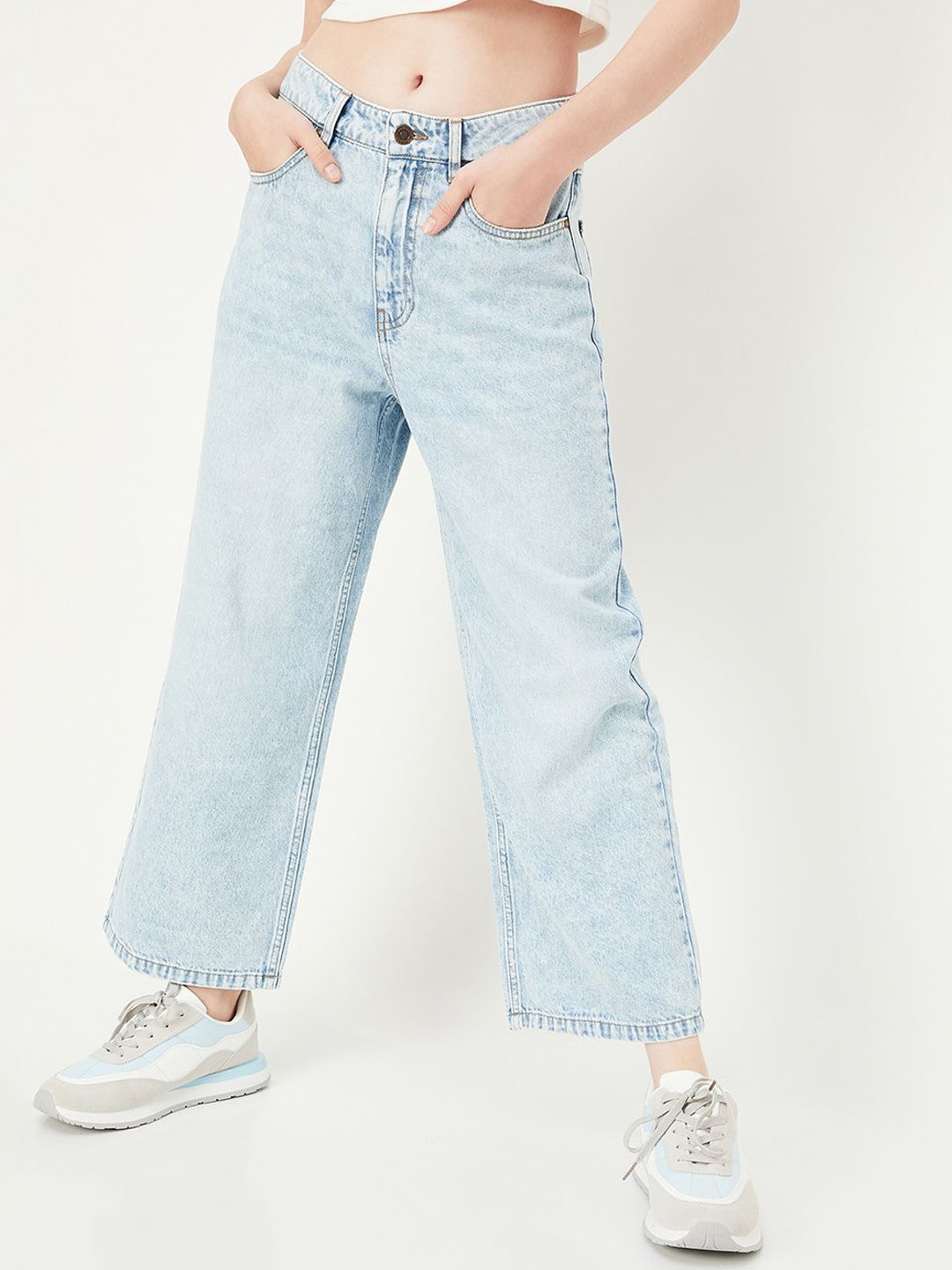 

max Women Flared Mid-Rise Cotton Heavy Fade Jeans, Blue